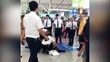 深圳北站一客运员被女乘客刺伤 官方-因未赶上列车伤人