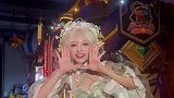 去漫盛典，但是被恶龙抓走了