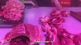 花了30多块买的猪大骨，柴火铁锅炖了一下午，一人吃1盆