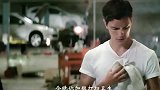 被老板留下打扫卫生，带上耳机后让我们嗨起来