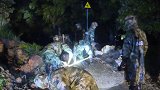 湘西永顺：民兵应急分队连夜抢通滑坡路段