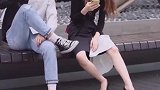 双胞胎小姐姐街头热舞，你们喜欢姐姐还是妹妹街拍热舞