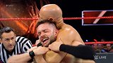 WWE-17年-RAW第1252期：单打赛巴洛尔VS安德森-全场