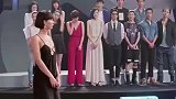 中国超模熊黛林不满女学员，当场训斥上台示范，超模就是不一样