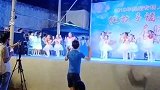 这男老师也太可爱了吧，应该是个暖男吧！