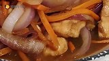 烟火洋葱鸡肉，健康又美味，老人小孩都爱吃