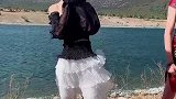四个小姐姐当中有个是假美女