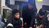 写作业被逼疯的家长们，好像在解世界难题