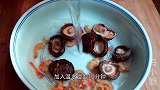 排骨焖饭，懒人做法，米饭排骨蔬菜一锅端，营养美味全家都爱吃