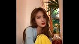 王思聪亲自夹菜给女生甜仇吃，两人的互动好甜啊