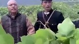 土匪夫人要生孩子，却不是时候，已经被包围了
