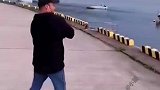 好家伙，这是用人头诱饵来钓鱼呀