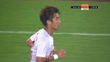 郑达伦右路传中突袭禁区 权健前场无人接应