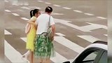 面对无良司机的催促，女士霸气回怼