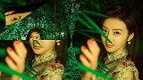 景甜穿碎花蕾丝长裙显气质优雅 置身绿植丛中清新怡人