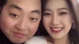 青梅竹马的夫妻，奈何老公逐渐显老，可老婆越长越年轻！