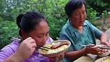 胖妹和奶奶干农活，晚餐炖了8块把子肉，配上大米饭，超级下饭！