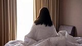 女子花万元隆胸后胸部异常 一查发现给自己做手术的是牙医