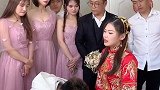 新婚当天，前男友想复合，你们会怎么做