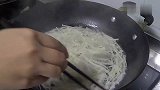 午夜饭试试做这道凉菜，爽口好吃有造型，学会了倍有面儿！