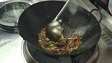 猪肝怎么炒最好吃？大厨有妙招，炒出来鲜嫩多汁，下酒又下饭