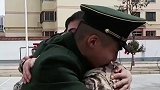 又是一季退伍季，兵哥哥们互相拥抱流下了不舍的眼泪