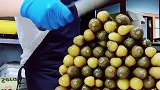 俄罗斯进口的酸黄瓜到底有多好吃？俄罗斯美食酸黄瓜好吃的美食美味吃货酸甜爱吃酸