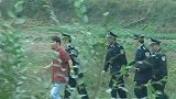 中国神探：警察进村来找人，恶霸转身就想跑，果然是凶手！