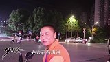 羊肉串、羊排、羊腰子再配上夺命大乌苏，大口肉大口酒真过瘾