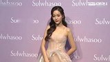 吴宣仪26岁生日，杜华杨超越发文为其庆生