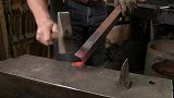 角钢制作猫的雕像，这也能想到，手艺不多见