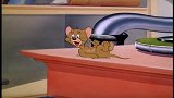 猫和老鼠：杰瑞在洗澡，汤姆居然跑去偷看，真是个流氓啊！