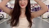 一位性感的小野猫上线！小姐姐这段舞蹈，真是太美了，笑容超赞