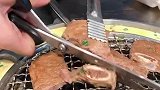 烤肉好好吃肉，是对肉肉的尊重，你们说，是不