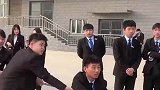 拔河比赛，开拔瞬间直接被挂绳子上