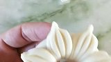 简单的小花馒头。孩子超级喜欢你。
