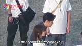肖战双手放杨紫腰上拥吻，杨紫下意识踮起脚尖，网友：太甜了