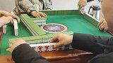 四川麻将：高手过招，为做清一色背水一战，这把牌打的如何？