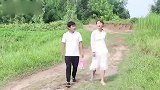 小苗要给小雪买新房子做婚房，说要给她最好的，小雪感觉好幸福