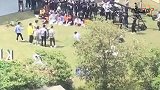 蔡徐坤在线教学与黄明昊录跑男跳《青你2》主题曲307