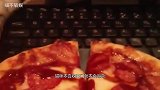 奶猫睡觉不安分，睡姿“销魂”堪比“葛优躺”，网友：莫非成精了