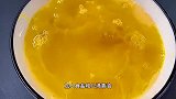 想要蒸出镜面无蜂窝的水蒸蛋，只需要掌握三个技巧