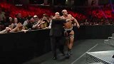 WWE-14年-RAW第1097期：仇恨的双打赛 RVD 西莫斯vs巴瑞特 塞萨罗-花絮