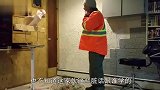 见过鹦鹉说话，那你见过鹦鹉哄孩子吗这鸟厉害了！