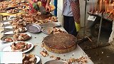 广东湛江农村摆酒席，各种美食齐登场，烧猪肉堆成小山