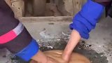 第一次去男朋友家过年，眼前的一幕捏一把汗，咱也不敢乱问啊！