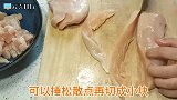 小伙自制鸡米花，拿到肯德基门口卖，一天就卖的精光