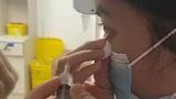 实习护士遇患者不配合，用针头给自己做“泪道冲洗”