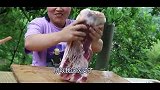 胖妞做瓦片烤肉，香气扑鼻，网友：胖妞大口吃肉，我都流口水了
