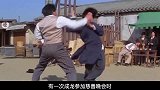 大佬让成龙脱衣服脱外套给万！结果成龙脱到只剩内裤